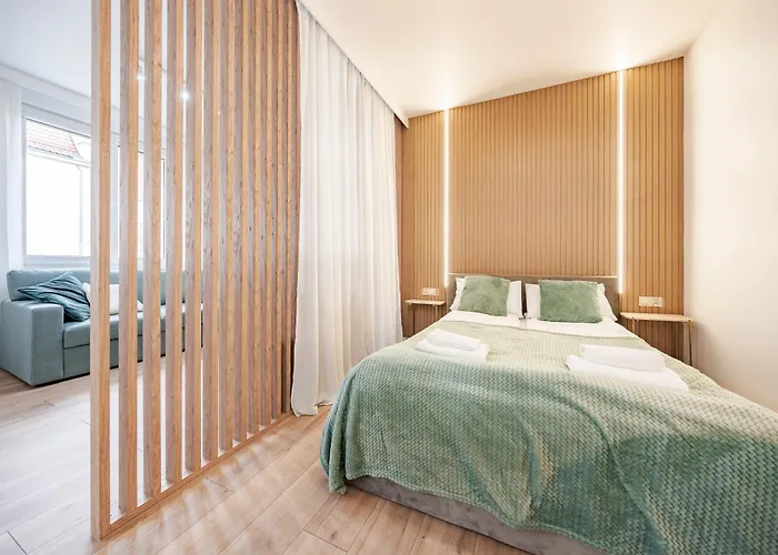 - Old Town Igielnicka